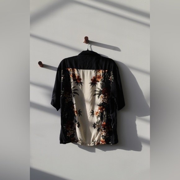 Floral Casual Button Down - Picture 2 of 8